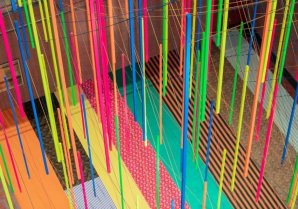 【銀座 蔦屋書店】鬼頭健吾の個展「線について」を5月13日（土）より開催。色彩と直線のコントラストが響き合うインスタレーションを中心に、平面作品の新作も含めて独特の展示空間を構成